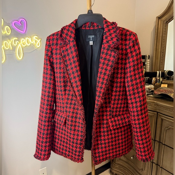 Tahari Jackets & Blazers - Tahari Red and Black Blazer Modern Tailored Silhouette